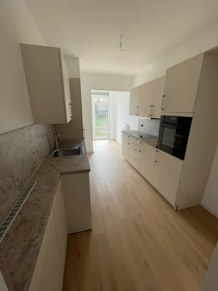 Erstbezug nach Kernsanierung- moderne 2-Zimmer Wohnung mit eigenem Garten und Terrasse — photo 1